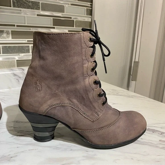 Fly London‎ - Picture 8 of 16